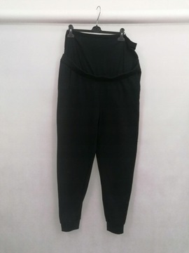 КЛАССИЧЕСКИЕ ЧЕРНЫЕ СПОРТИВНЫЕ БРЮКИ ДЛЯ МАТЕРИАЛОВ