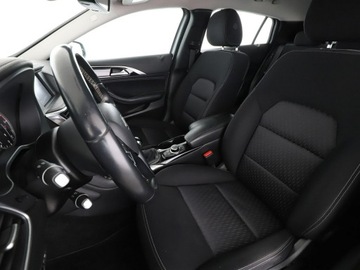 Infiniti Q30 1.5D 109KM 2017 Infiniti Q30 1.5d Tempomat Klimatronik Navi Grzane, zdjęcie 12