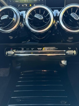 Mercedes Klasa A W177/V177 Hatchback 2.0 250 224KM 2019 Mercedes A250 W177 Pierwszy właściciel Salon Polska Bezwypadkowy Rok 2019, zdjęcie 5