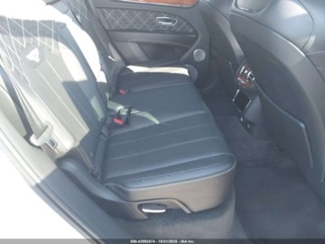 Bentley Bentayga 2021 Bentley Bentayga V8 2021 4.0l 4.0 Benzyna 542KM, zdjęcie 12