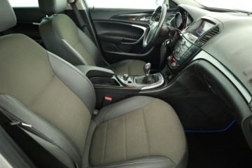 Opel Insignia I Sports Tourer 2.0 CDTI ECOTEC 160KM 2009 Opel Insignia 2.0 CDTI, Klima, Klimatronic,ALU, zdjęcie 6