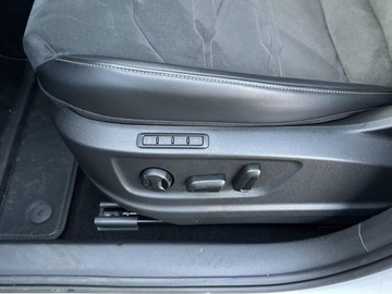 Cupra Ateca Crossover Facelifting 1.5 TSI 150KM 2024 Cupra Ateca 1.5 TSI 150KM Audio System Beats Wirtu, zdjęcie 33