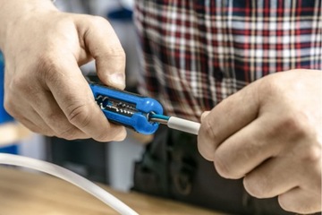Ściągacz izolacji Hoegert Technik HT1P102 0,5 mm²