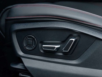 Audi Q8 2025 AUDI Q8 RSQ8 TFSI quattro Performance Suv 4.0 (640KM) 2025, zdjęcie 4