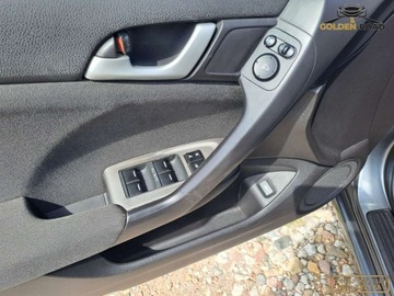 Honda Accord VIII Kombi 2.2 DTEC 150KM 2009 Honda Accord 2,2 i-DTEC 150KM automat klima elektryka alu wspomaganie navi, zdjęcie 12