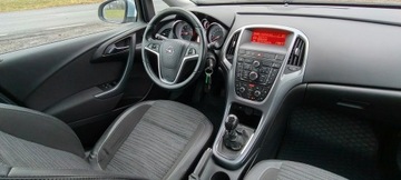 Opel Astra J Sedan 1.4 Turbo ECOTEC 140KM 2018 Opel Astra Krajowy, gaz fabryczny., zdjęcie 8