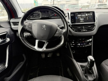 Peugeot 208 I Hatchback 5d Facelifting 1.2 PureTech 82KM 2015 Peugeot 208 Klimatronik*, zdjęcie 13