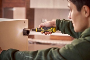 STANLEY FMHT66719 АККУМУЛЯТОРНАЯ ОТВЕРТКА 4 ​​В + БИТЫ