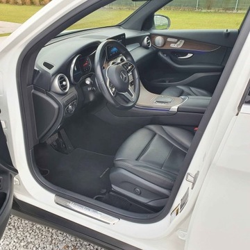 Mercedes GLC C253 2020 Mercedes GLC 2.0 benzyna 258KM 4X4 2020r, zdjęcie 8