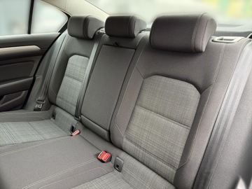 Volkswagen Passat B8 Variant Facelifting 1.5 TSI EVO 150KM 2022 Volkswagen Passat 1.5 TSI / 150 KM Business DSG FV, zdjęcie 16