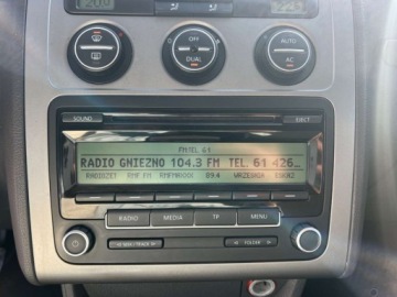 Volkswagen Touran I 1.9 TDI 105KM 2010 Volkswagen Touran 1.9 TDI Klimatyzacja Parktronic tyl El.szyby El.lusterka, zdjęcie 11