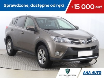 Toyota RAV4 IV MPV D-4D 125 124KM 2015 Toyota RAV 4 2.0 D-4D, Salon Polska, Serwis ASO