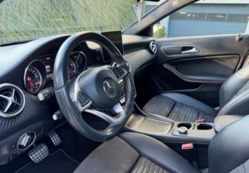 Mercedes Klasa A W176 Hatchback 5d Facelifting 180 122KM 2016 Mercedes-Benz Klasa A Mercedes-Benz Klasa A 180 7G-DCT AMG Line 1.6 Benzyna, zdjęcie 21