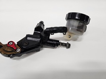 Yamaha R1 00-01 RN 04 главный тормозной цилиндр передний