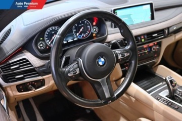 BMW X6 F16 Crossover xDrive 40d 313KM 2015 BMW X6 xDrive40dLED Fog lightsKierownica skorzanaM Pakiet sportowy 3.0, zdjęcie 6