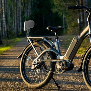 Практичная спинка для заднего выхода на велосипед.