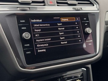 Volkswagen Tiguan Allspace SUV 2.0 TDI 200KM 2021 Volkswagen Tiguan Allspace LED Matrix HAK Keyless R-Line Tempomat Android, zdjęcie 25
