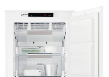 ВСТРАИВАЕМАЯ МОРОЗИЛЬНАЯ КАМЕРА ELECTROLUX LUT6NF18S 204л