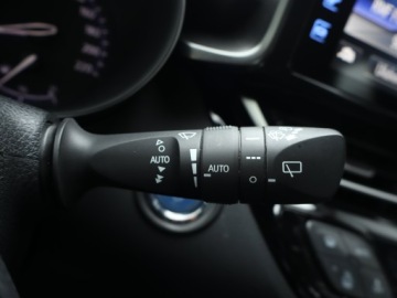 Toyota C-HR I Crossover 1.8 Hybrid 122KM 2019 Toyota C-HR 1.8 Hybrid, Salon Polska, zdjęcie 20