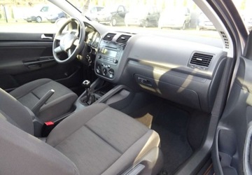 Volkswagen Golf V Hatchback 1.4 i 16V 75KM 2004 Volkswagen Golf 1.4ben,klima,alu,oplacony 1.4 Benzyna 75KM, zdjęcie 12