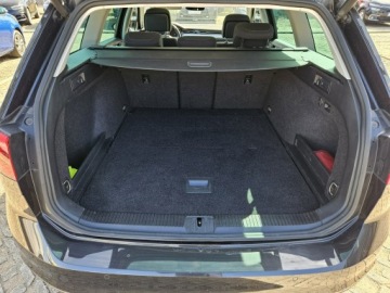 Volkswagen Passat B8 Variant Facelifting 2.0 TDI SCR 150KM 2021 Volkswagen Passat Variant 2,0 diesel 150KM DSG LED, zdjęcie 14