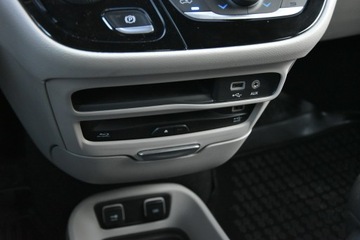 Chrysler Pacifica II 3.6 V6 291KM 2020 Chrysler Pacifica 3.6 GAZ 2020r. Touring L Plus, zdjęcie 27