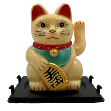 Kotek szczęścia machający łapką, lucky cat, maneki neko, na słońce