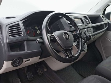 Volkswagen Caravelle T6 2016 Volkswagen Caravelle 4x4, Manual, Salon PL, FV23, Bezwypadkowy 2.0 Diesel, zdjęcie 18