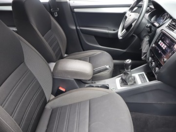 Skoda Octavia III Liftback Facelifting 1.5 TSI ACT 150KM 2019 Skoda Octavia 1.5 TSI, Salon Polska, Klima, zdjęcie 8