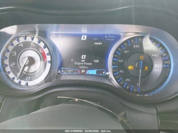 Chrysler 300C II 2023 Chrysler 300 C 2023 6.4l 6.4 Benzyna 485KM, zdjęcie 10