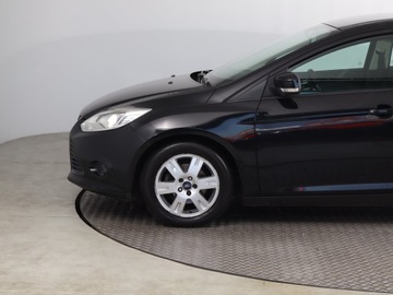 Ford Focus III Hatchback 5d facelifting 1.6 TDCi 115KM 2014 Ford Focus 1.6 TDCi, Salon Polska, Serwis ASO, zdjęcie 14