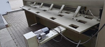 Гильотинные ножницы по металлу SAFAN VS 3100 x 6 мм CNC
