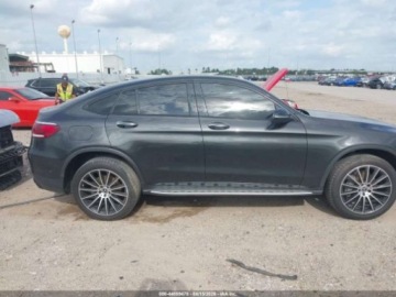 Mercedes GLC C253 2021 Mercedes-Benz GLC 2021 MERCEDES-BENZ GLC 300 4MATIC COUPE 2.0 Benzyna 255KM, zdjęcie 12