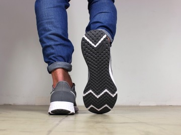 СПОРТИВНАЯ ОБУВЬ NIKE REVOLUTION 5 BQ3204 005 г.40