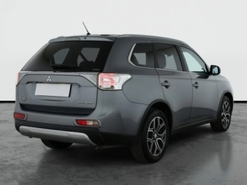 Mitsubishi Outlander III SUV Facelifting 2.2 DOHC DI-D 150KM 2014 Mitsubishi Outlander 2.2 DI-D, Salon Polska, 4X4, zdjęcie 4