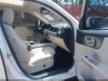 Mercedes GLB 2022 Mercedes-Benz GLB 250 2022 2.0l 2.0 Benzyna 221KM, zdjęcie 9