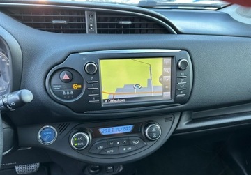 Toyota Yaris III Hatchback 5d Facelifting Hybrid 100KM 2017 Toyota Yaris 1,5 Benzyna Hybryda Automat GWARANCJA Zamiana Zarejestrowany, zdjęcie 14