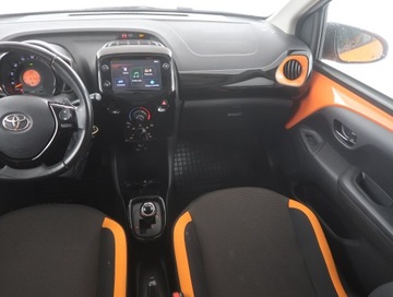 Toyota Aygo II Hatchback 3d Facelifting 1.0 VVT-i 72KM 2019 Toyota Aygo 1.0 VVT-i, Salon Polska, Serwis ASO, zdjęcie 7
