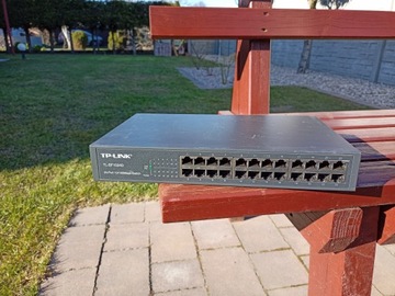 Коммутатор TP-Link TL-SF1024D