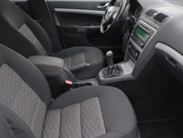 Skoda Octavia II Kombi 1.6 TDI CR DPF 105KM 2012 Skoda Octavia 1.6 TDI, Klima, Klimatronic, zdjęcie 8