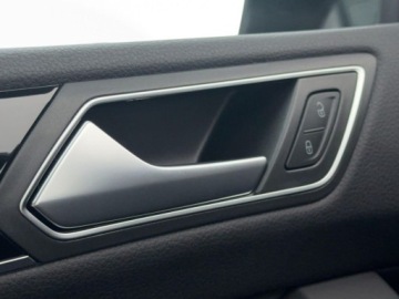 Volkswagen Touran III 2.0 TDI 150KM 2025 Volkswagen Touran Highline 2.0 TDI,150 KM DSG 7 R-line, Bogate wyposazenie, zdjęcie 33