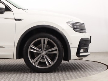 Volkswagen Tiguan Allspace SUV 1.5 TSI EVO 150KM 2019 VW Tiguan Allspace 1.5 TSI, Salon Polska, zdjęcie 14
