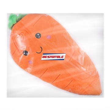 Мягкая подушка-игрушка-морковка-кролик.