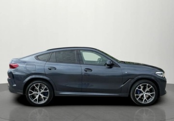 BMW X6 G06 SUV 3.0 40d 340KM 2021 BMW X6 40D 340 KM Led xDrive HarmanKardon M Pakiet Hak Ambiente Salon PL, zdjęcie 10