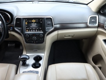 Jeep Grand Cherokee IV Terenowy Facelifting 3.0 V6 CRD 250KM 2013 Jeep Grand Cherokee 3.0 CRD, Salon Polska, 246 KM, zdjęcie 7