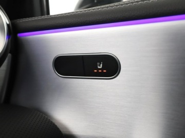 Mercedes Klasa A W177/V177 Hatchback Plug-In 1.3 250e 218KM 2020 Mercedes A 250 PHEV full LED navi skóra/alcantara, zdjęcie 39