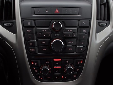 Opel Astra J GTC 1.4 Turbo ECOTEC 120KM 2013 Opel Astra 1.4 T, Klima, Klimatronic, Tempomat, zdjęcie 12