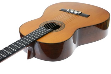 YAMAHA G 235 II doskonała 30-letnia+ pokrowiec