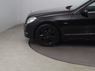 Mercedes Klasa E W212 Kombi 200 CGI BlueEFFICIENCY 184KM 2011 Mercedes E E 200, Automat, Skóra, Navi, Xenon, zdjęcie 14