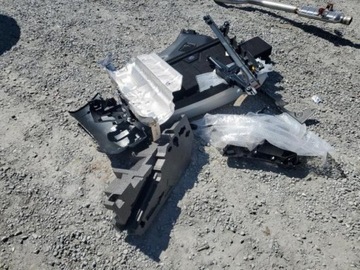 Land Rover Defender IV (L663) 2024 Land Rover Defender 130s, 2024r., 4x4, 3.0L 3.0 Benzyna 395KM, zdjęcie 6